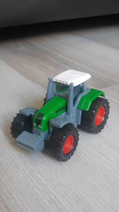 Vând machetă tractor Truck 928