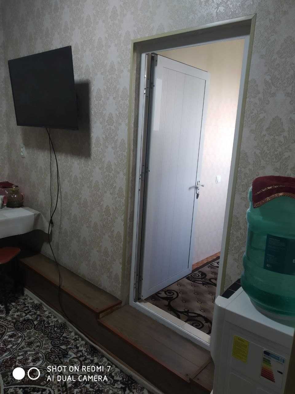 Yangi Hayot Do`stlik 2 mavezsi 3 xonali uy sotiladi