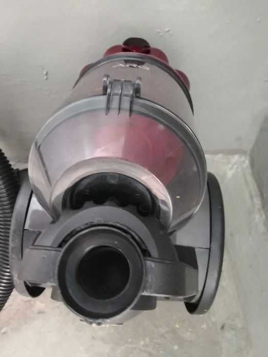 ОТДАМ ДАРОМ пылесос, ARG, мощный, РАБОТАЕТ СИЛЬНО. Дефект стыка, бу