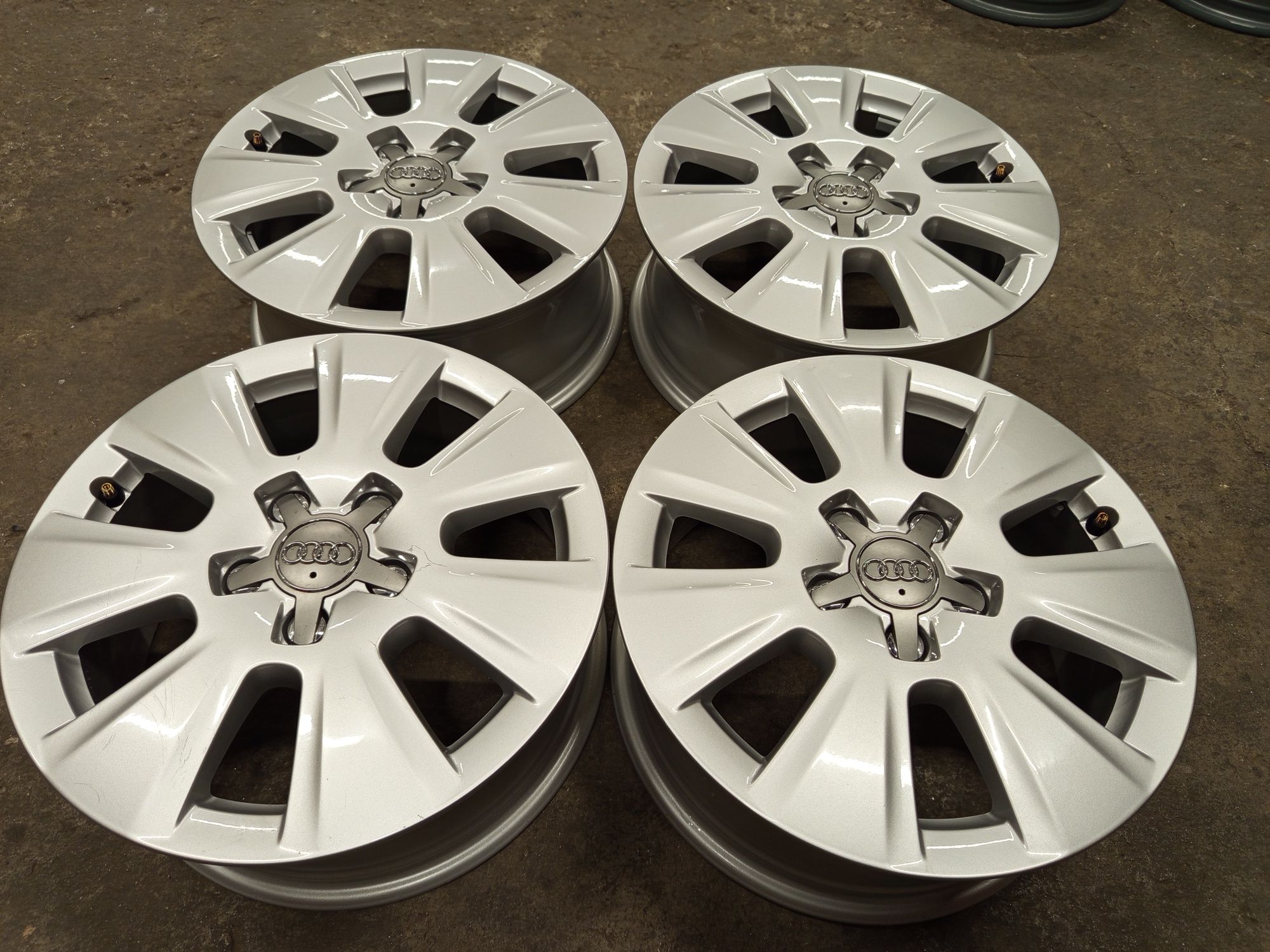 16" Audi A3 8P Оригинални Джанти 5x112 Audi A3