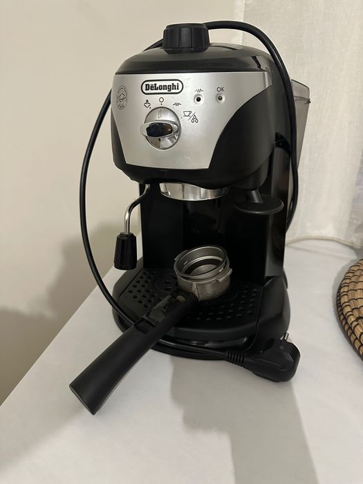 Aparat de cafea DeLonghi