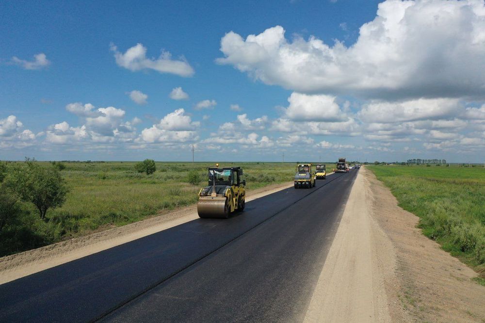 Asfalt asfalt Asfalga chiziqlari VA asfalt qirindisi ham mavjut  i