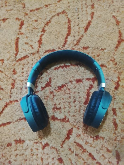 Căști prin bluetooth