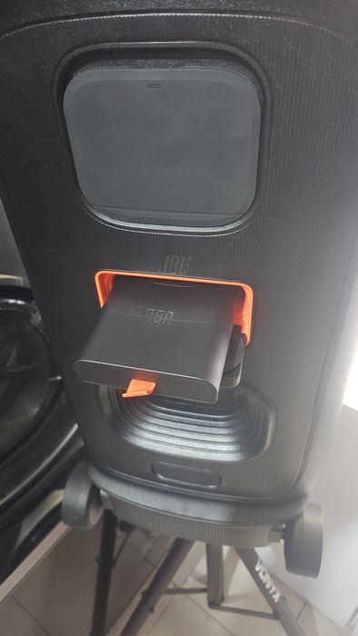 Колона Парти бокс JBL 320