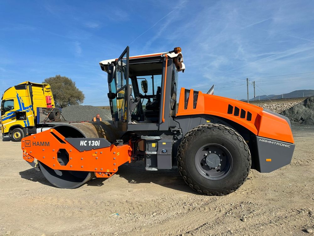 Inchiriez Excavator/Autogreder/Buldozer/Compactor