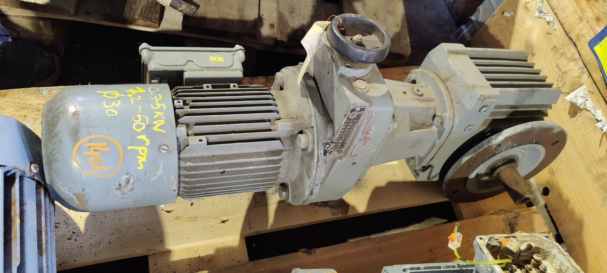 Motor electric trifazat cu reductor și variator, 0.75kW, 7.2-50rpm