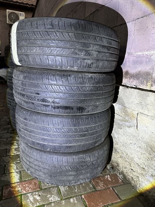 Продам резину 215/55/17