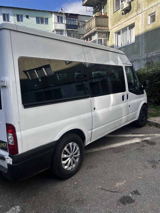 vand ford transit 8+1