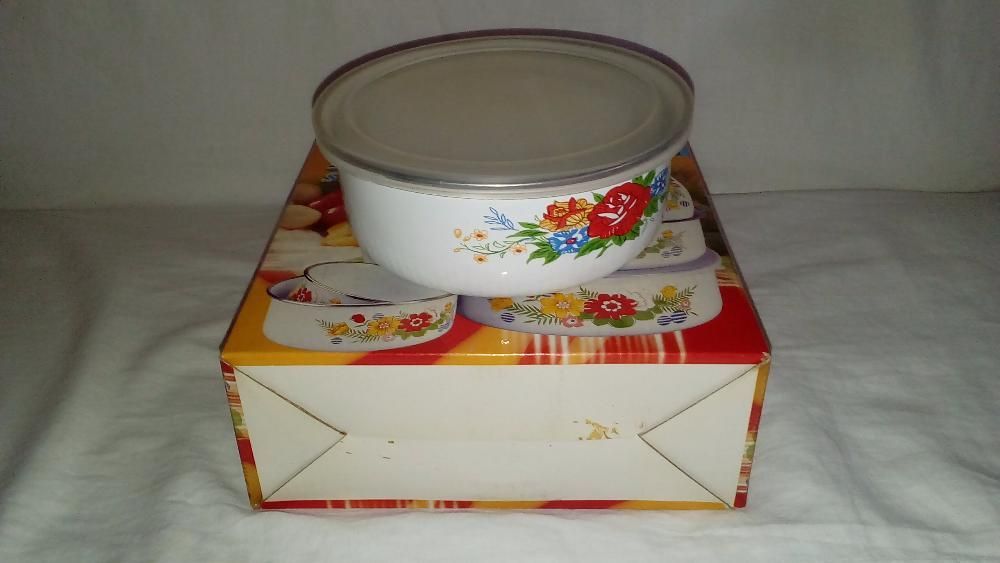 Контейнеры металлические.