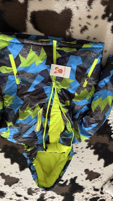 Продам новый горнолыжный костюм рост 134