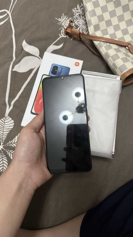 Redmi12c 128lik karobka bor
