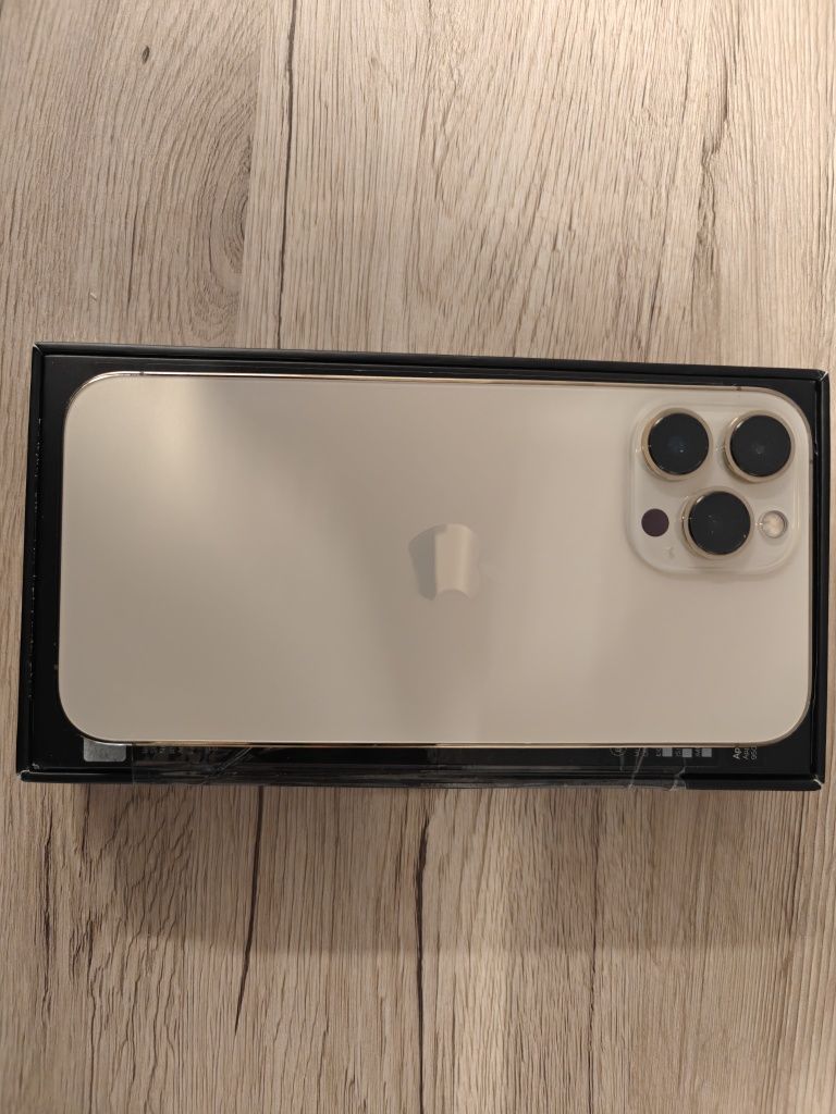 Vând iPhone 13 pro max 128gb