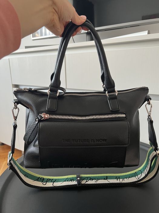Desigual черна дамска чанта