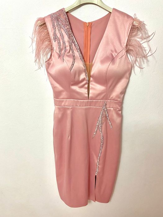 Vând rochie elegantă!