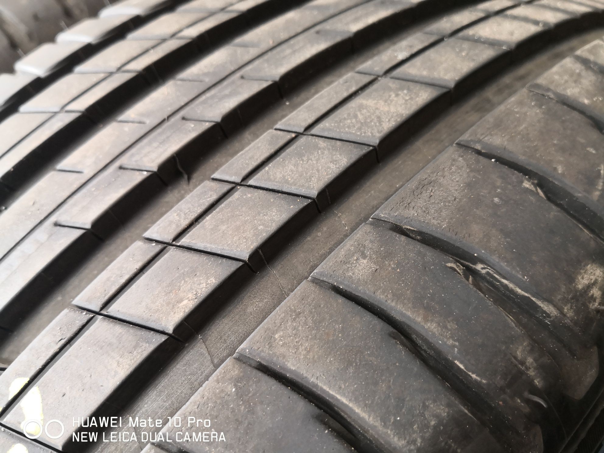 235 50 19 цола гуми като нови дот 22 Michelin