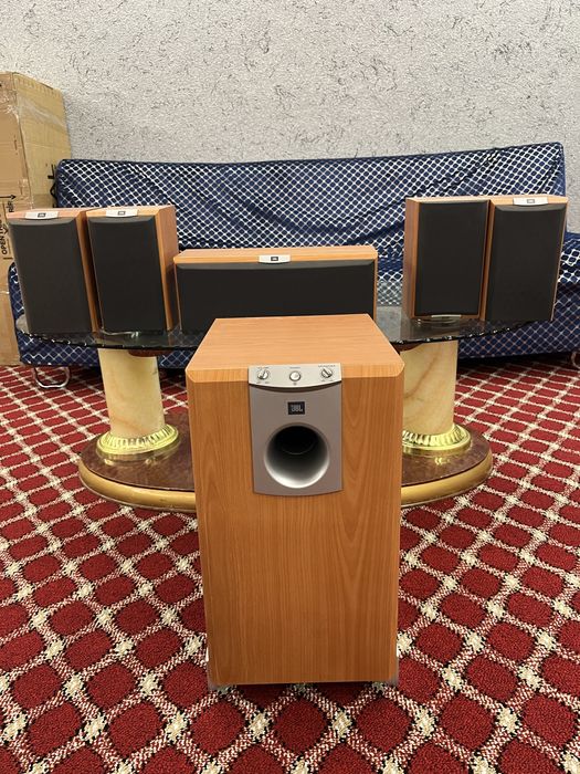 JBL калонкалари сотилади