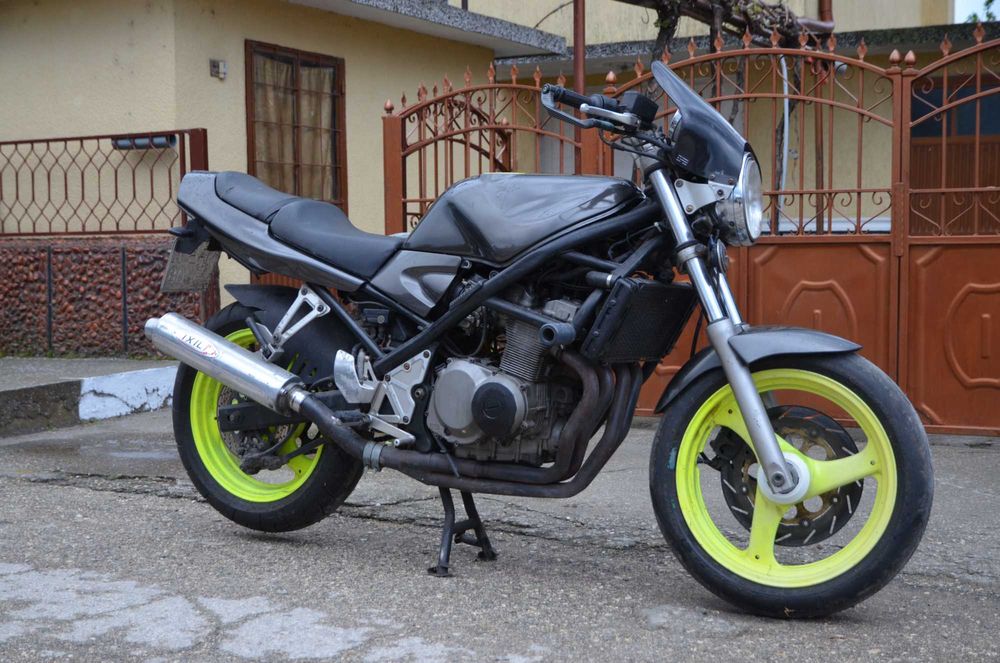 Suzuki bandit 400
