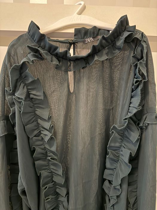 Червена риза и зелена и бяла риза Zara М