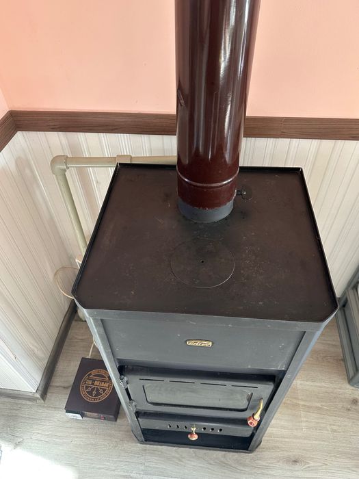 Камина с водна риза, UPS, помпа циркулационна