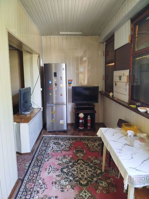 Чиланзар 26 3/5/5, 70м2  Балкон 2х6