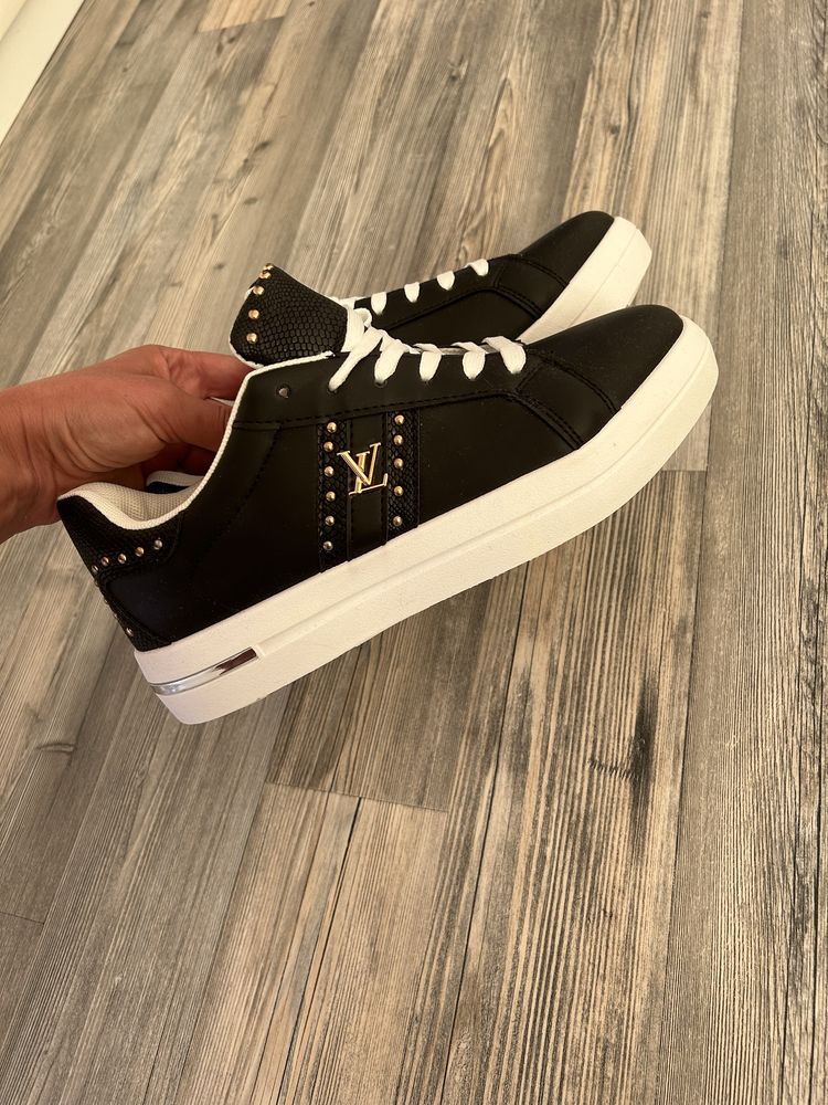 Стилни кецове Louis vuitton
