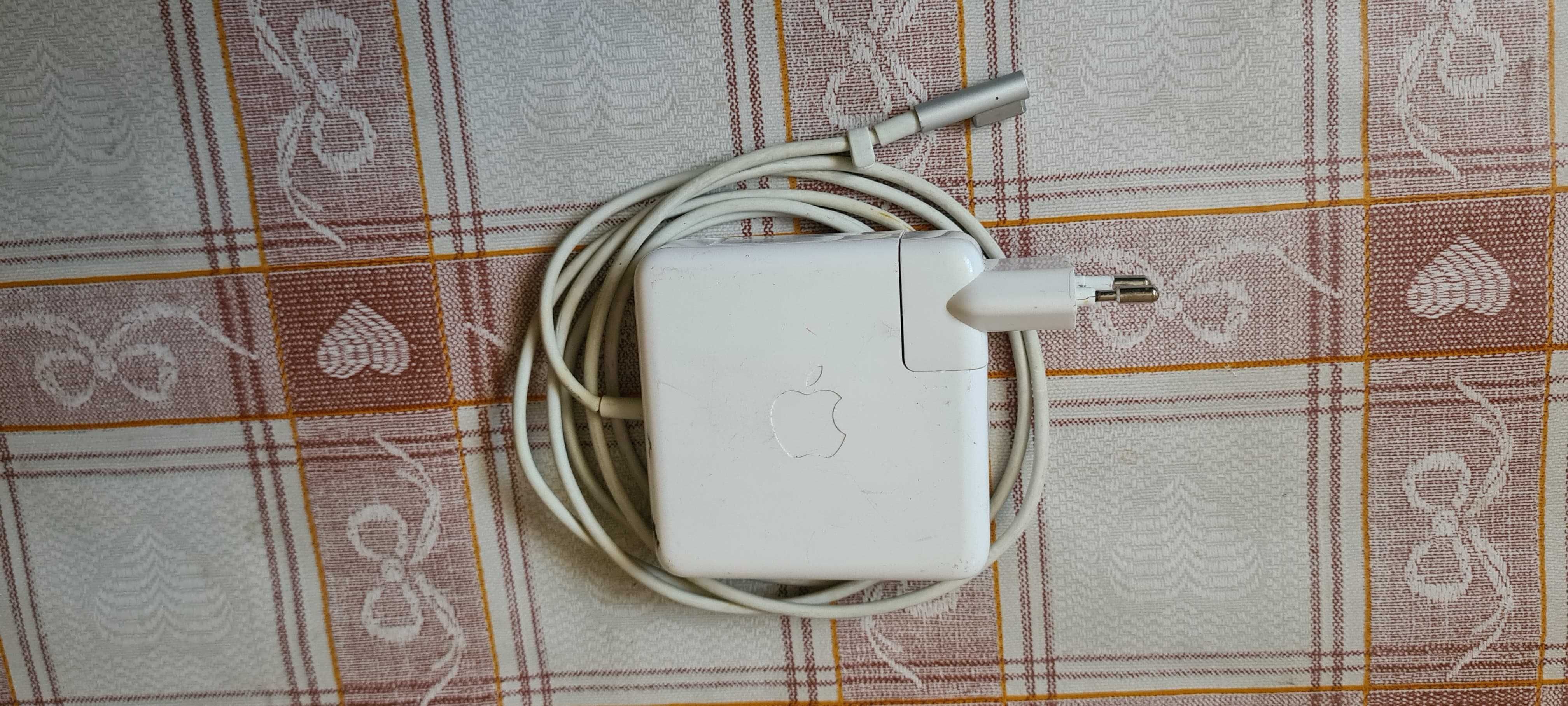 Incarcator original pentru laptop Apple de 85W,stare buna