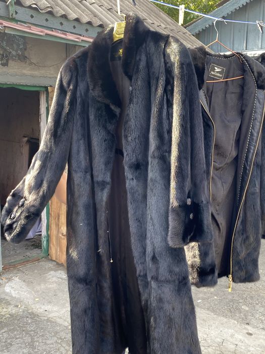 Продам шубу новая