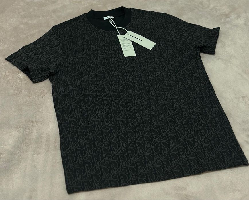Tricou tip Dior ! Calitate premium !