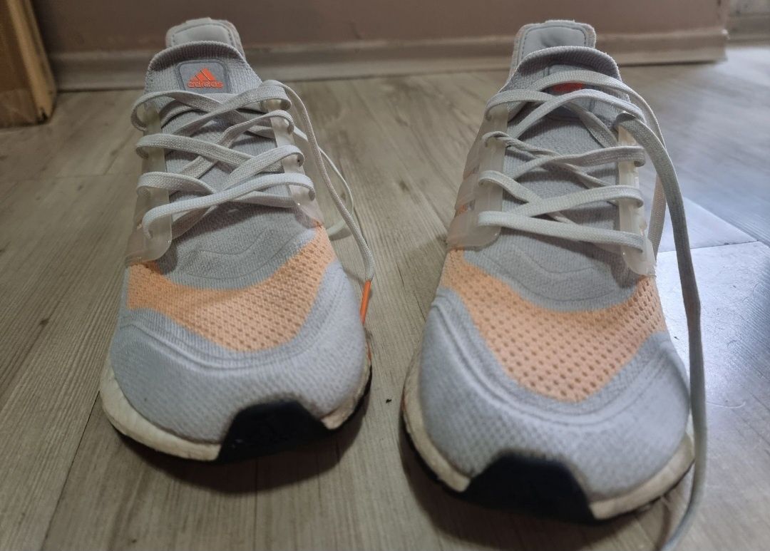Adidas ultraBoost 21 женски маратонки 40 1/2