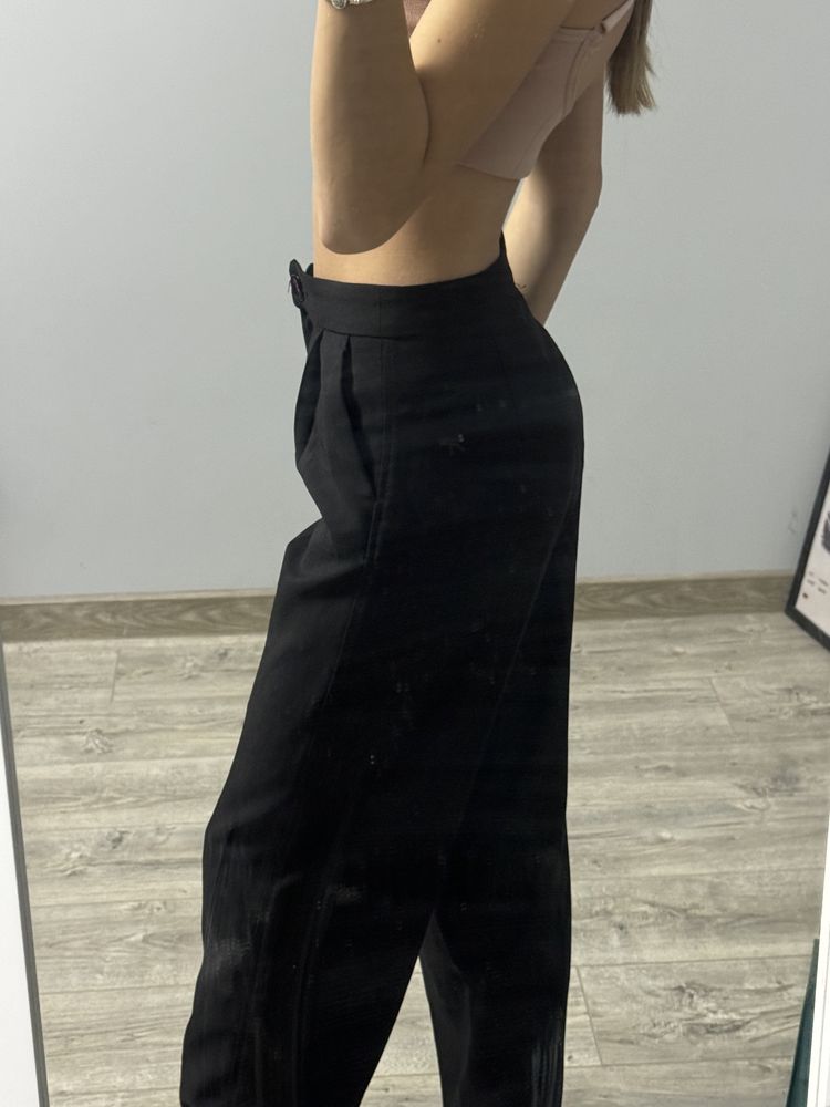 Bershka Широк панталон