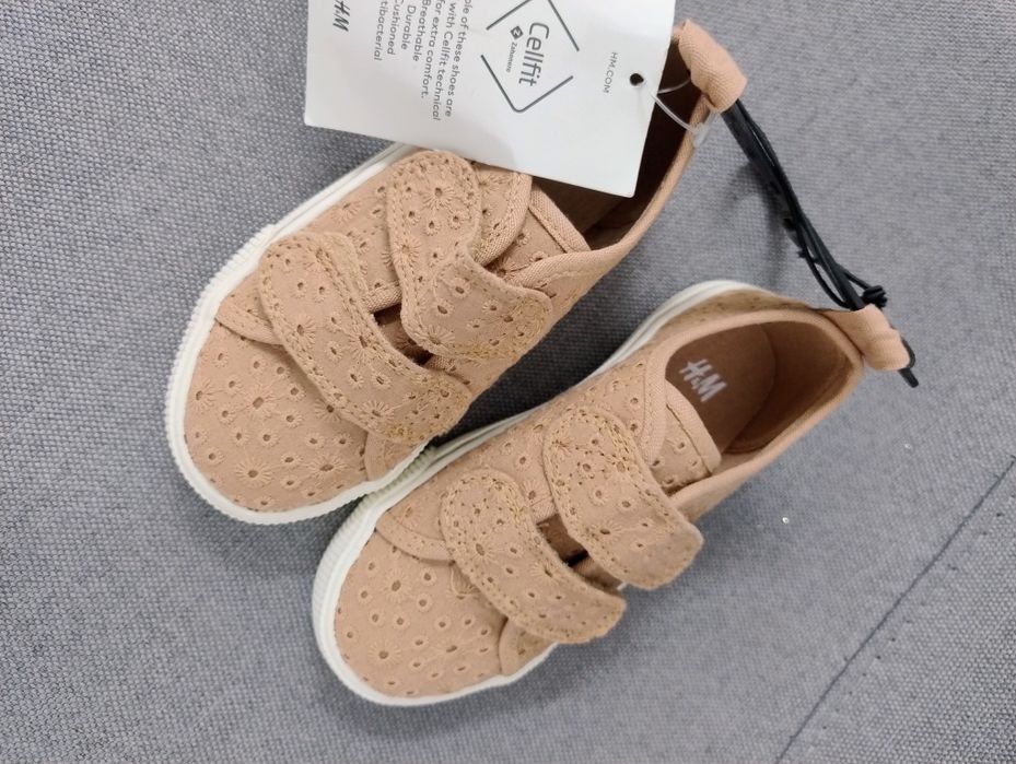 Детски обувки, номера 24 и 25, НОВИ