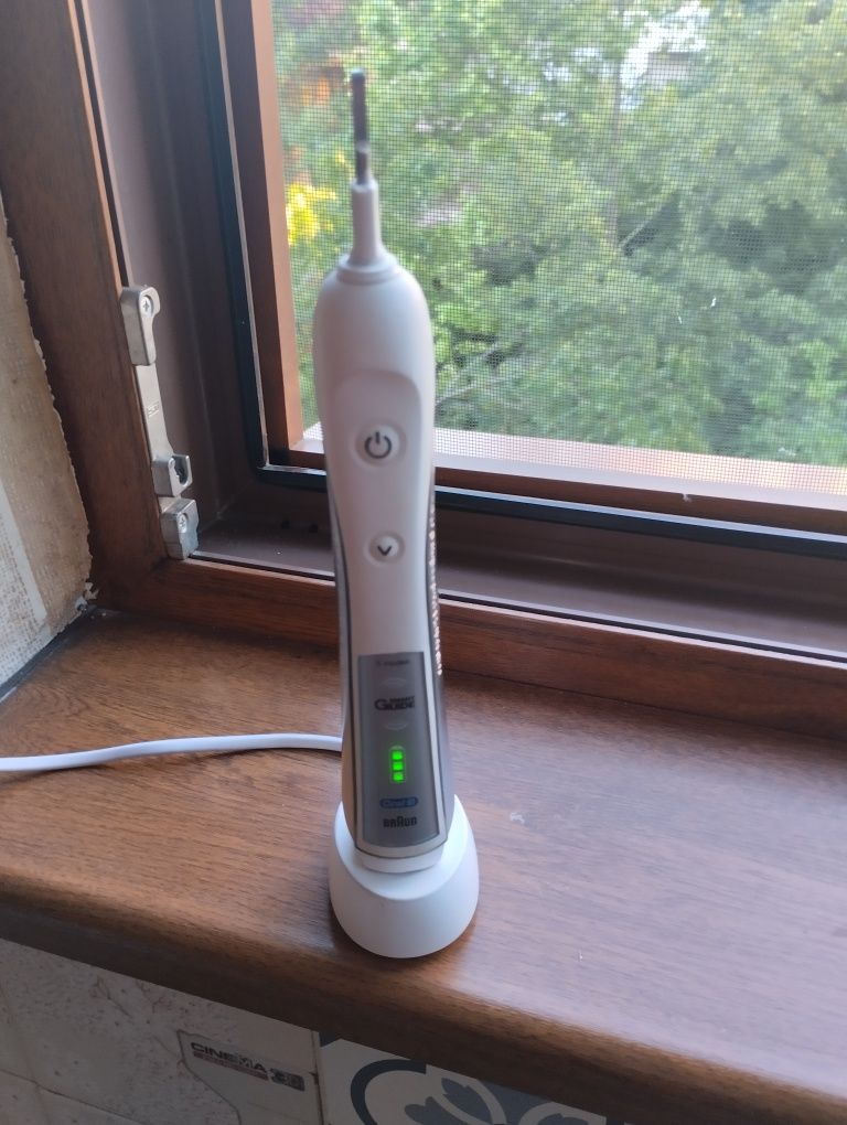 Четки за зъби орал би OralB