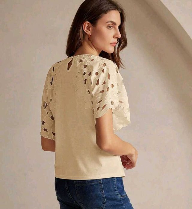 НОВА блуза бежова с широки ръкави
