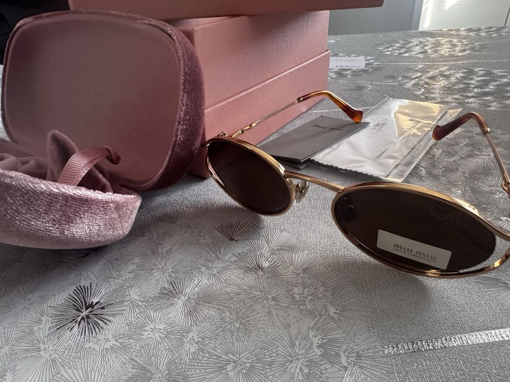 Слънчеви очила MIU MIU
