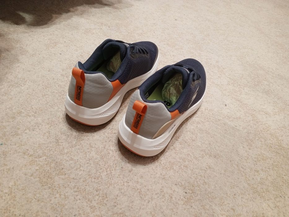 Новые Skechers, оригинал 43 и 46 размер