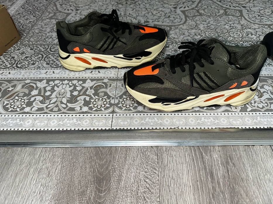 Кроссовки для осени