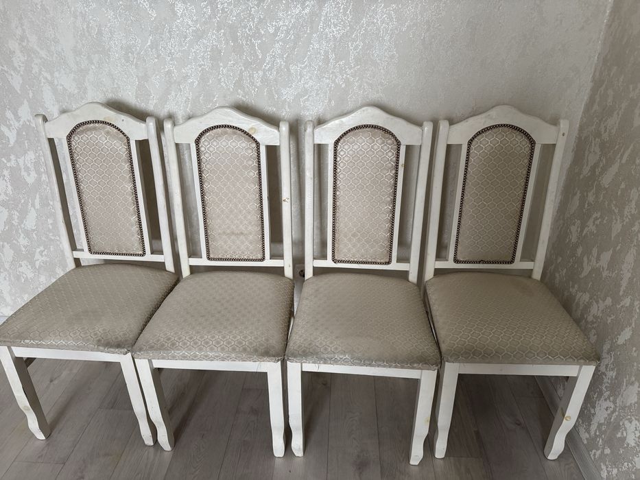 Срочно продам стулья б/у.