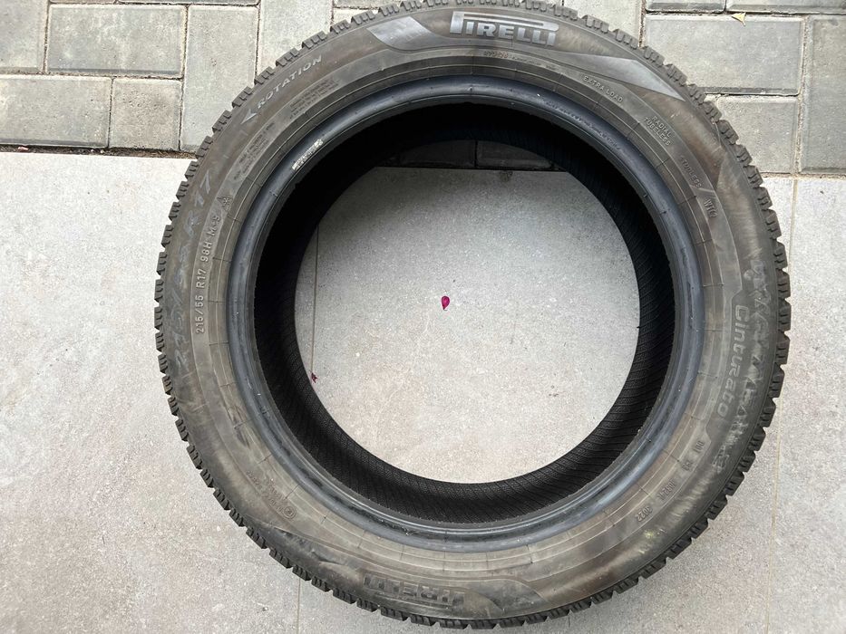 Vand 4 Anvelope Iarna 215 55 R17 98V Pirelli Cinturato
