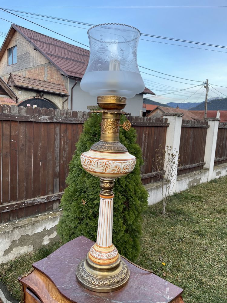 Lampa veche electrificată