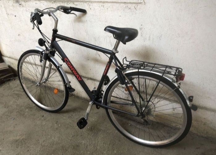 Bicicletă pe 28 inchi bărbătească recent adusă echipată full Shimano