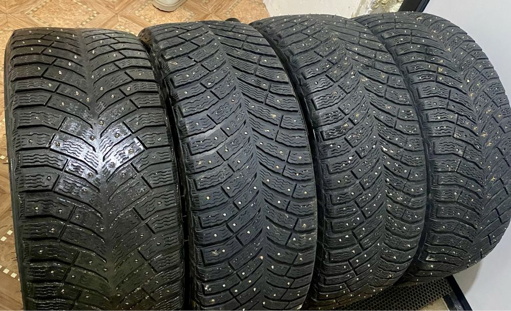 MICHELIN X-Ice North 4 225/45 R18 95Т с шипами