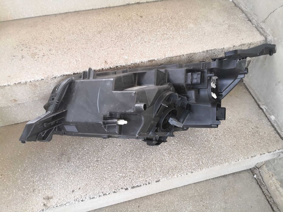 Фар Peugeot 208 FULL LED десен/Фар Пежо 208 LED/Фар пежо 208 Оригинале