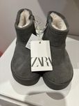 Ботушки ZARA - чисто нови с етикет;