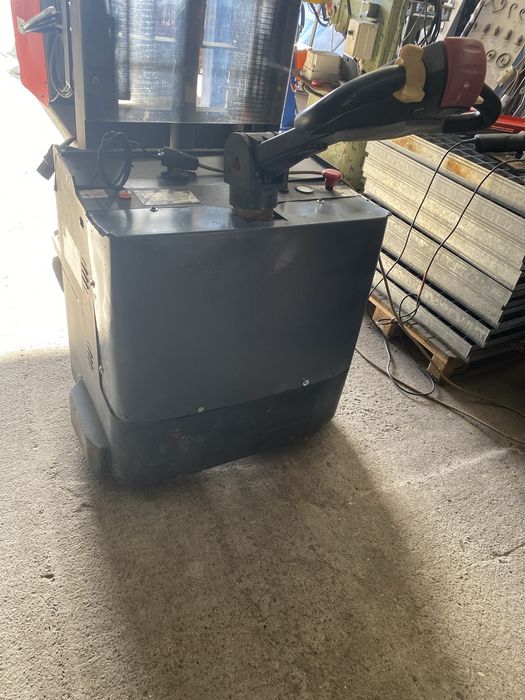 Transpaleta electrica STAXX PES15D