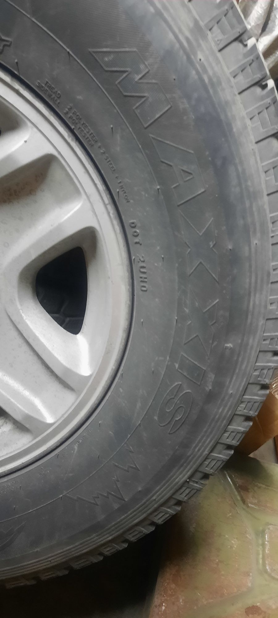 Шины в комплекте с дисками 265/70 R16