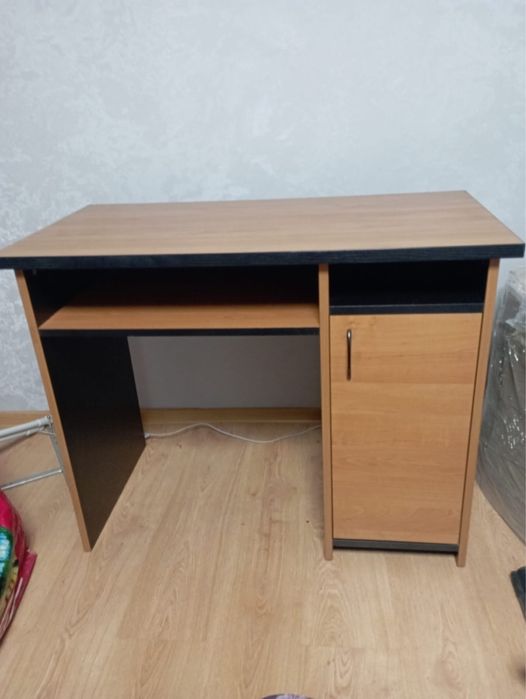 Продам письменный стол