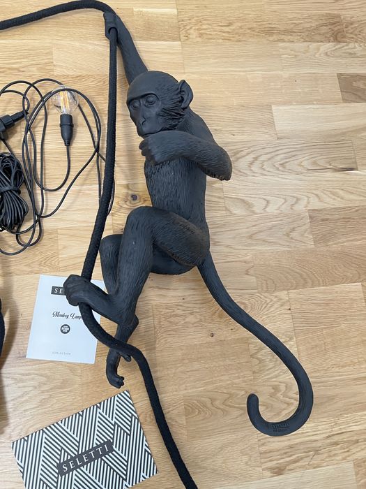 Vand lustra neagra din fibre naturale The Monkey Seletti