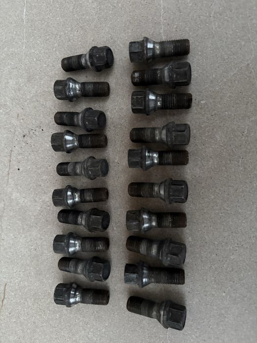 Оригинални болтове за мерцедес