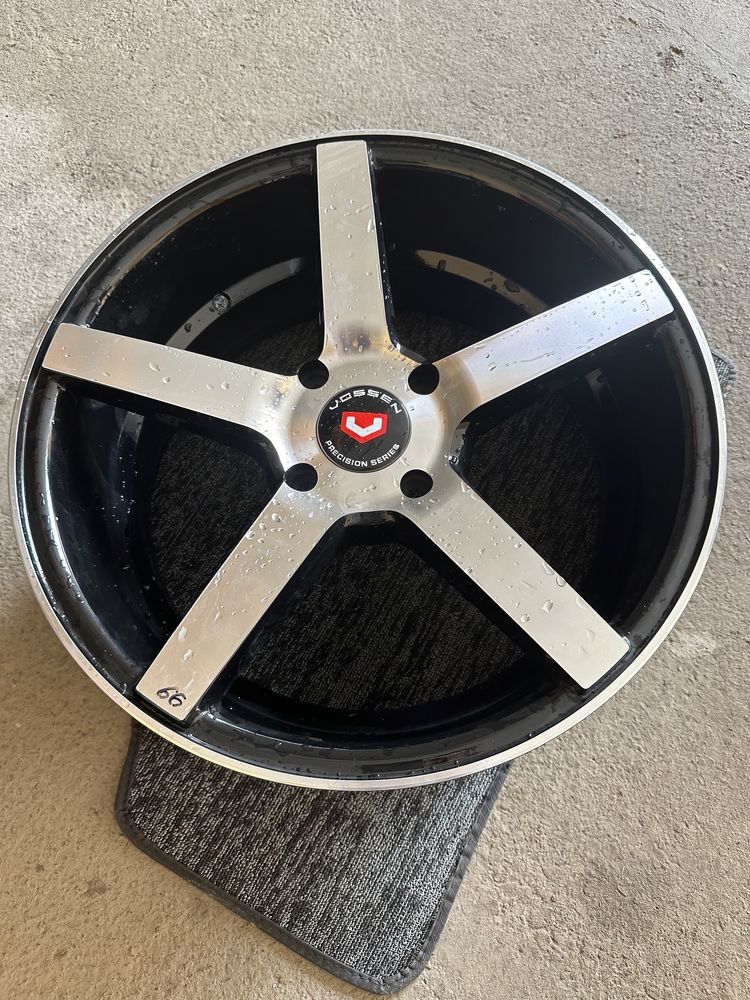 Срочна диска R15 Vossen продам новый