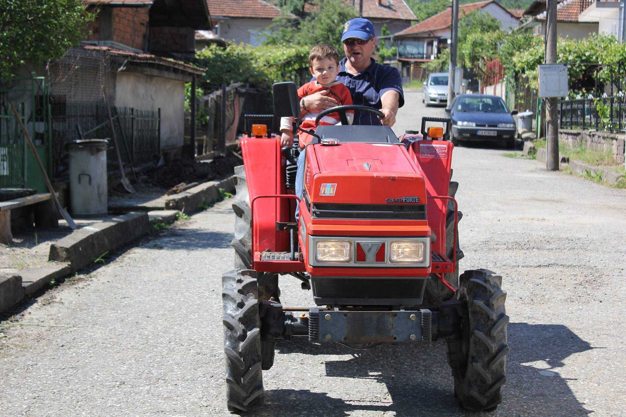 Колесен трактор YANMAR F215